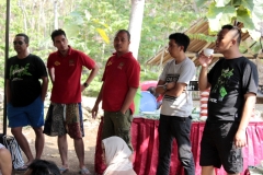 301970IMG-20150819-WA041