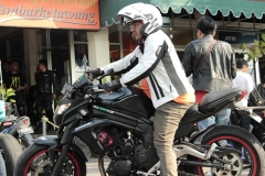 989351IMG-20150820-WA000