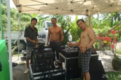 346815IMG-20151129-WA007