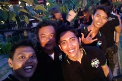 570773IMG-20151130-WA014