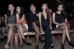 848405IMG-20151130-WA163